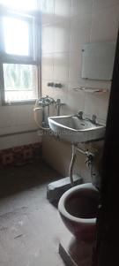 Bathroom Image of 1700 Sq.ft 4 BHK Apartment / Flat for sale in Prince Apartments, Patparganj New Delhi for Rs. 25000000