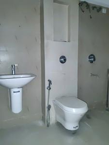 Common Bathroom Image of 560 Sq.ft 1 BHK Apartment / Flat for sale in Squarefeet Grand Square, Kasarvadavali Thane for Rs. 5200000