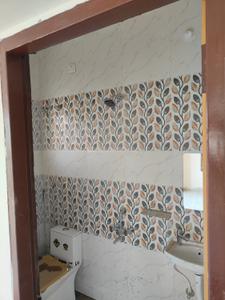 Bathroom Image of 650 Sq.ft 2 BHK Apartment / Flat for rent in Patel Nagar Bhopal for Rs. 14000