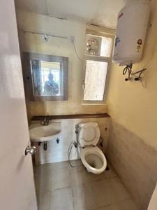 Bathroom Image of 944 Sq.ft 2 BHK Apartment / Flat for sale in Jaypee Kosmos, Sector 134 Noida for Rs. 7500000