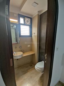 Bathroom Image of 1400 Sq.ft 3 BHK Builder Floor for rent in Tagore Garden Extension New Delhi for Rs. 44000
