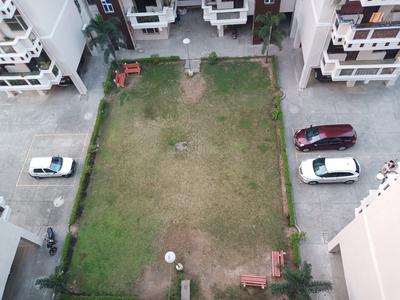 Balcony Image of 2700 Sq.ft 5 BHK Apartment / Flat for sale in Sector 20 Panchkula for Rs. 26000000