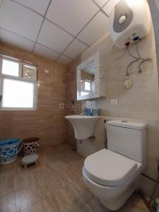 Bathroom Image of 1150 Sq.ft 2.5 BHK Apartment / Flat for sale in Shree Vardhman Victoria, Sector 70 Gurgaon for Rs. 18000000