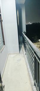 Balcony Image of 650 Sq.ft 1 RK Apartment / Flat for rent in Sector 35 Noida for Rs. 18000
