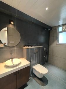 Bathroom Image of 2200 Sq.ft 4 BHK Apartment / Flat for sale in Sopan 55, Bhayli Vadodara for Rs. 12100000
