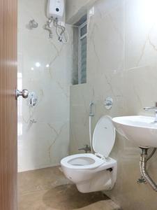 Common Bathroom Image of 500 Sq.ft 1 BHK Apartment / Flat for rent in Raunak Bliss Phase A A3, Kasarvadavali Thane for Rs. 25500
