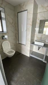 Bathroom Image of 1800 Sq.ft 3 BHK Apartment / Flat for rent in Maker Tower, Cuffe Parade Mumbai for Rs. 500000