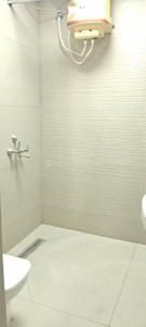Bathroom Image of 1800 Sq.ft 2 BHK Builder Floor for rent in Atulyam Residency, Chakshah Nagar Dehradun for Rs. 24000