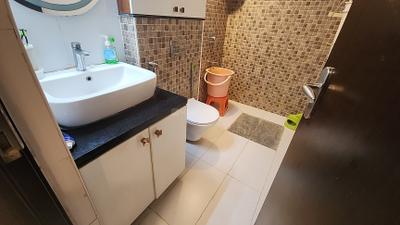 Windsor Troika Bathroom One 4