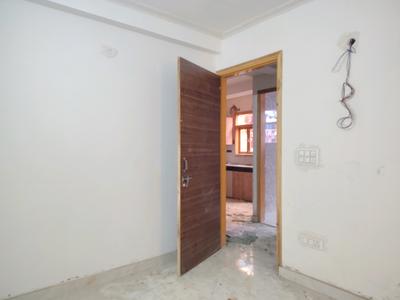 Bedroom Image of 650 Sq.ft 2 BHK Apartment / Flat for sale in Sangam Vihar New Delhi for Rs. 3200000