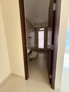 Bathroom Image of 2500 Sq.ft 4 BHK Apartment / Flat for rent in Lodha Stella, Thane West Thane for Rs. 150000