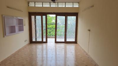 Living Room Image of 1000 Sq.ft 2 BHK Builder Floor for rent in Safdarjung Enclave New Delhi for Rs. 38000