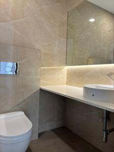 Bathroom Image of 1037 Sq.ft 2 BHK Apartment / Flat for sale in Chembur Mumbai for Rs. 31000000