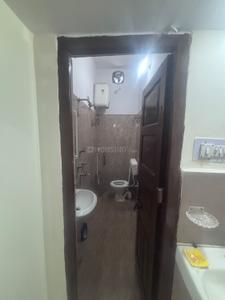 Bathroom Image of 2000 Sq.ft 3 BHK Independent House for rent in Rajendra Nagar Patna for Rs. 35000