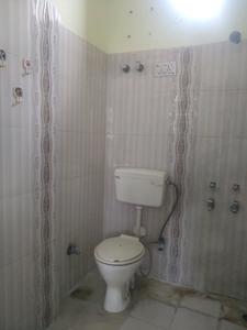Common Bathroom Image of 1337 Sq.ft 1 RK Builder Floor for rent in Sector 12 Gurgaon for Rs. 12000