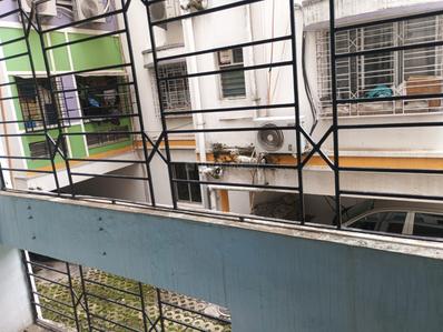 Balcony Image of 850 Sq.ft 2 BHK Apartment / Flat for rent in Ramkrishnanagar Kolkata for Rs. 18000
