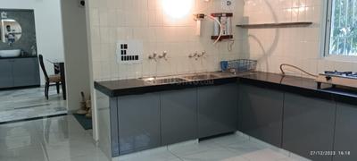 Kitchen Image of 2500 Sq.ft 4 BHK Builder Floor for rent in Race Course Vadodara for Rs. 50000