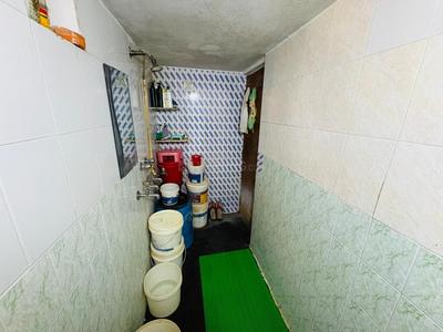 Bathroom Image of 450 Sq.ft 3 BHK Independent House for sale in Shastri Nagar Meerut for Rs. 4500000