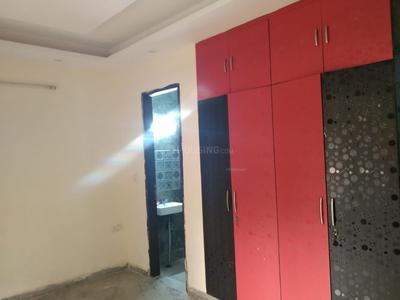 Bedroom Image of 1300 Sq.ft 4 BHK Builder Floor for rent in Sector 5 Rohini New Delhi for Rs. 45000