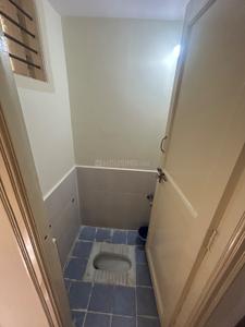 Bathroom Image of 1000 Sq.ft 2 BHK Builder Floor for rent in Hebbal Kempapura Bengaluru for Rs. 25000