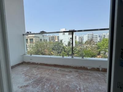 Balcony Image of 1750 Sq.ft 3 BHK Apartment / Flat for sale in Manikonda Hyderabad for Rs. 10500000