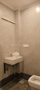 Bathroom Image of 1300 Sq.ft 3 BHK Builder Floor for rent in Arjun Nagar New Delhi for Rs. 55500