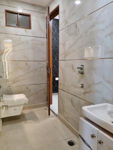 Common Bathroom Image of 1350 Sq.ft 4 BHK Apartment / Flat for sale in Saarthi Lavish Homes by Saarthi Builders, Sector 15 Dwarka New Delhi for Rs. 12300000