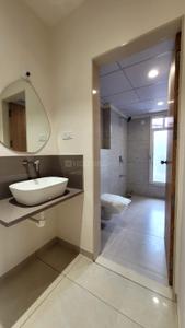 Bathroom Image of 1800 Sq.ft 3 BHK Apartment / Flat for rent in Fatehgunj Vadodara for Rs. 18000
