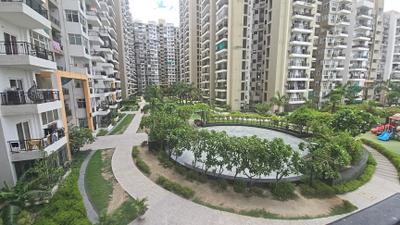 Bedroom Image of 1340 Sq.ft 3 BHK Apartment / Flat for sale in Gulshan Ikebana, Sector 143 Noida for Rs. 16800000