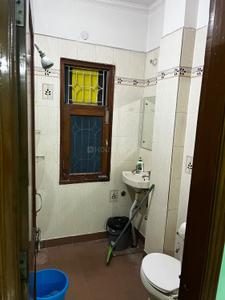Bathroom Image of 1200 Sq.ft 2 BHK Builder Floor for rent in Delta I Greater Noida for Rs. 25000