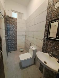 Bathroom Image of 1400 Sq.ft 2 BHK Builder Floor for rent in Khema-Ka-Kuwa Jodhpur for Rs. 18000