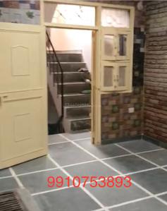 Image of 750 Sq.ft 2 BHK Builder Floor for rent in Sunlight Colony, New Delhi for Rs. 22500