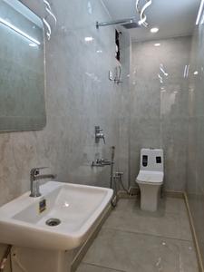 Common Bathroom Image of 874 Sq.ft 3 BHK Apartment / Flat for sale in Dwarka Mor New Delhi for Rs. 5600000