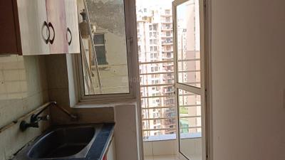 Kitchen Image of 959 Sq.ft 2 BHK Apartment / Flat for sale in Paras Tierea, Sector 137 Noida for Rs. 8100000
