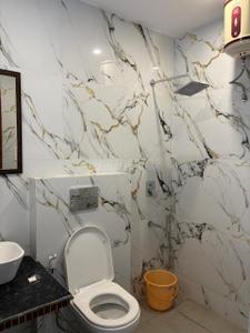 Bathroom Image of 1100 Sq.ft 2 BHK Builder Floor for rent in Mussoorie Road Dehradun for Rs. 32000