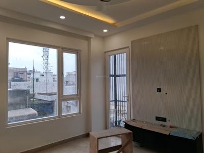 Bedroom Image of 2430 Sq.ft 4 BHK Builder Floor for rent in Shakur Basti New Delhi for Rs. 85000