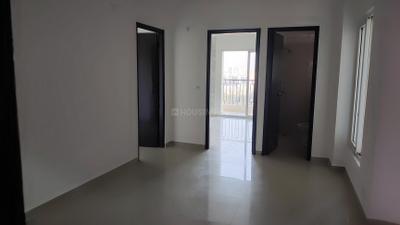 Living Room Image of 900 Sq.ft 2 BHK Apartment / Flat for sale in High End Windsor Paradise II, Raj Nagar Extension Ghaziabad for Rs. 7425000