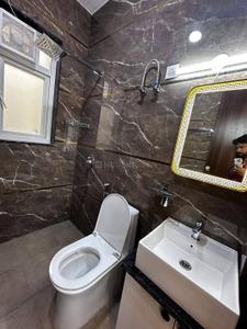 Bathroom Image of 758 Sq.ft 1 BHK Apartment / Flat for rent in JP Gurukul Park, Memnagar Ahmedabad for Rs. 15000