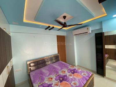 Bedroom Image of 900 Sq.ft 3 BHK Apartment / Flat for rent in Vivaan Eminence, Zundal Ahmedabad for Rs. 35000