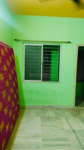 Bedroom Image of 350 Sq.ft 1 BHK Apartment / Flat for rent in Picnic Garden Kolkata for Rs. 8000