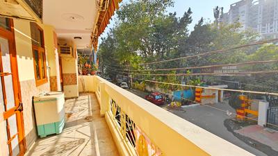 Balcony Image of 1300 Sq.ft 3 BHK Apartment / Flat for rent in Vaishali Ghaziabad for Rs. 37000