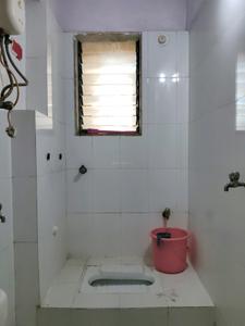 Common Bathroom Image of 1000 Sq.ft 2 BHK Apartment / Flat for sale in Thane West Thane for Rs. 11000000