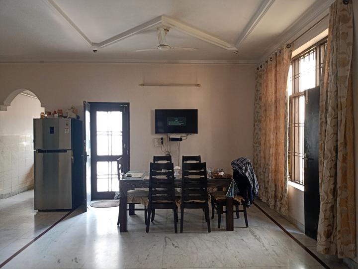 Villa sector 31 Main Image 1