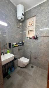 Bathroom Image of 1500 Sq.ft 3 BHK Apartment / Flat for rent in Palam Vihar Gurgaon for Rs. 45000
