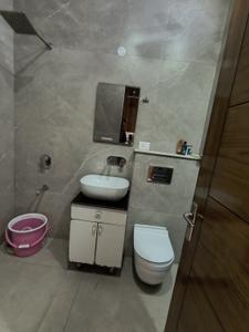 Bathroom Image of 1500 Sq.ft 2 BHK Independent House for rent in Lohgarh Zirakpur for Rs. 25000