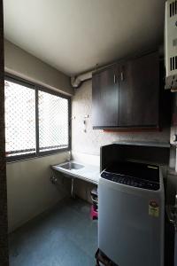 Kitchen Image of 2358 Sq.ft 3 BHK Apartment / Flat for sale in Motera Ahmedabad for Rs. 16000000