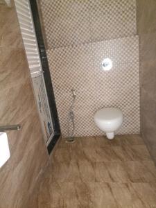Maxim Central Common Bathroom 4