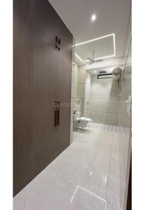 Bedroom Image of 2700 Sq.ft 4.5 BHK Builder Floor for sale in Paramount Luxury Floors Sushant Lok 3 B Block, Sector 57 Gurgaon for Rs. 42500000