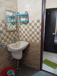 Image of 250 Sq.ft 1 RK Apartment / Flat for rent in DDA Flats Sarita Vihar, Sarita Vihar, New Delhi for Rs. 22000