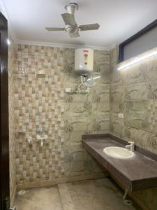 Bathroom Image of 2500 Sq.ft 3 BHK Builder Floor for rent in Sector 50 Noida for Rs. 60000